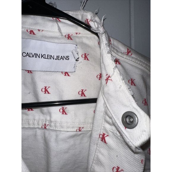 Calvin Klein Logo Jeans Trucker Jacket Red Monogram CK Logo Denim Distressed - Picture 10 of 10
